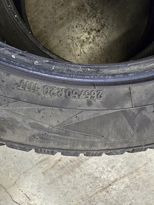 Toyo 265 50 r20 (4 фото из 4)
