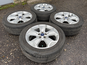 18" оригинальные диски Ford 5x108 + летние шины 235/50/18 (6 мм) (2 фото из 10)