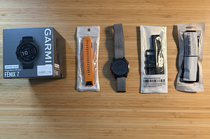 Garmin Fenix 7 Sapphire Solar + 4 ремешка (1 фото из 2)