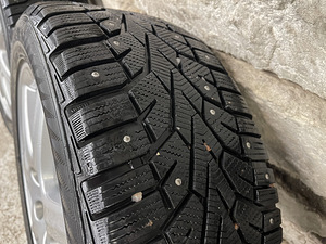 M: Honda 17” зимние колёса (4 фото из 4)
