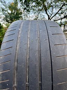 Летние шины Bridgestone R21 275/35 & 325/30 (4 фото из 4)