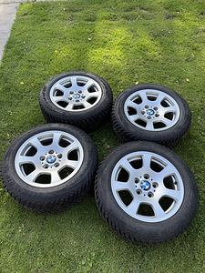 Диски BMW с шинами R16 (1 фото из 4)
