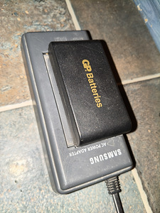 Videokaamera Samsung (16x Power Zoom) (5 foto / 7)
