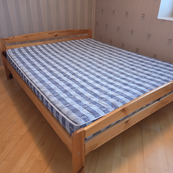 Кровать 160 х 200 см из натурального дерева (сосна)+матрас