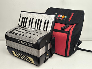 Akordion Hohner 40 bassi kotiga (1 foto / 3)