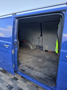 Volkswagen Transporter 1.9 77кВ (7 фото из 13)