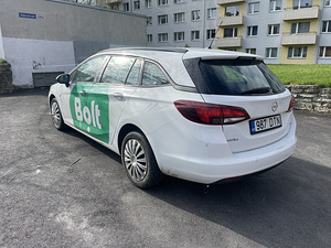 Opel Astra K (4 фото из 6)