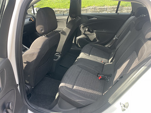 Opel Astra K (6 фото из 6)