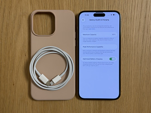 Apple iPhone 14 Pro Max Gold 128GB v heas korras (8 foto / 9)