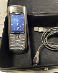 Vertu Ascent Ti Red (5 foto / 10)