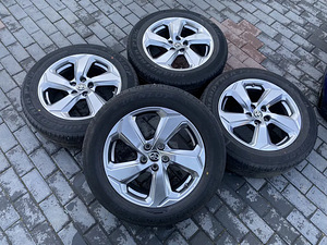 Toyota Rav4 veljed (2 foto / 6)
