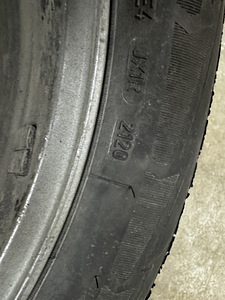 Toyota Rav4 veljed (5 foto / 6)