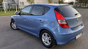 Hyundai i30 (2 фото из 15)