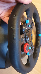 Игровой руль Logitech G29 + педали + рычаг переключения пере (3 фото из 3)