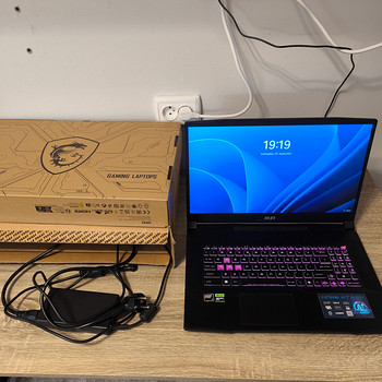 MSI Katana 17.3", RTX 4060, Ryzen 7, 16GB RAM, 144hz