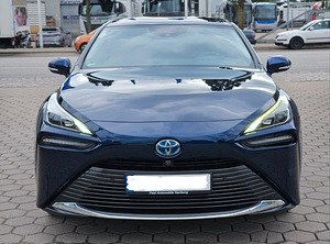 Аренда авто Toyota Mirai 2022 Premium для Bolt Uber Forus Такси (1 фото из 10)