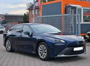 Аренда авто Toyota Mirai 2022 Premium для Bolt Uber Forus Такси (2 фото из 10)