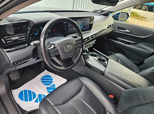 Аренда авто Toyota Mirai 2022 Premium для Bolt Uber Forus Такси (7 фото из 10)
