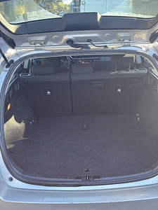 Аренда Toyota Auris LPG Hybrid (8 фото из 9)