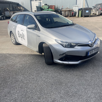 Toyota Auris Hybrid LPG Autorent
