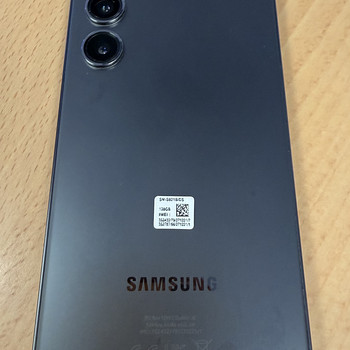 Samsung Galaxy S24 8/128Gb Black в хорошем состоянии