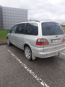 Ford Galaxy / Vahetusvõimalus (4 foto / 5)