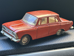 Модель автомобиля Moskvitch (1 фото из 3)
