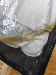 Новая подушка 50*70 (2 фото из 3)
