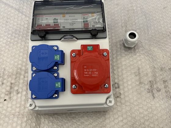 Электрощит 16A 1x400V 2x230V