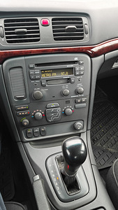 Volvo S80 (8 foto / 9)