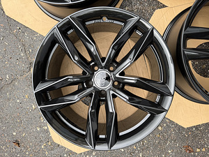 19" Audi veljed 5x112 (et25, nagu uued) (6 foto / 8)