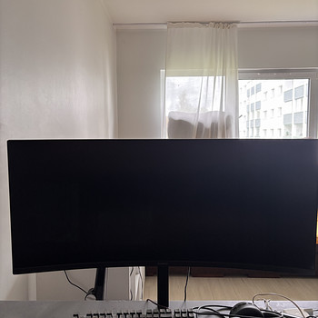 Huawei mateview GT curved gaming monitor