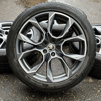 20" Skoda originaalveljed 5x112 + 235/45/20 m+s