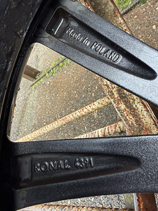 20" Skoda originaalveljed 5x112 + 235/45/20 m+s (9 foto / 9)