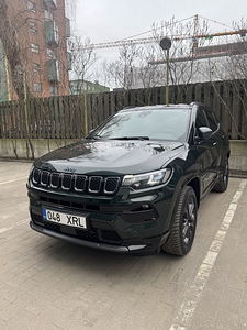 Jeep Compass 80th Anniversary Edition 2021 (1 фото из 11)