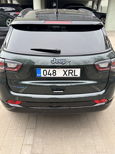 Jeep Compass 80th Anniversary Edition 2021 (2 фото из 11)