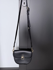 FURLA crossbody kott (4 foto / 4)