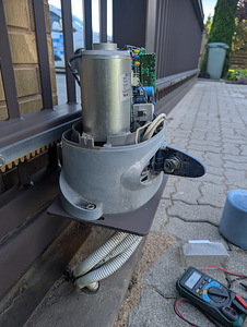 "Nice RO 1124" automaatne väravaajam varuosadeks (3 foto / 5)