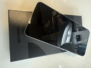 SAMSUNG S22 Plus 8/128GB (2 foto / 4)