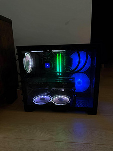 Мощный ПК // RTX 5070TI 16GB // 64GB RAM 3600mhz (1 фото из 3)