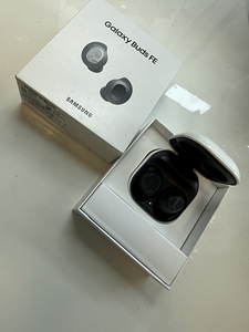 SAMSUNG BUDS FE (2 foto / 4)