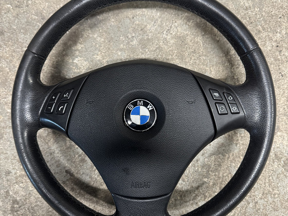 BMW E90/E91 Pre-LCI originaalne multifunktsionaalne rool koos turvapadjaga