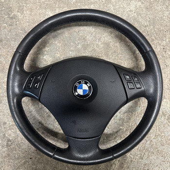 BMW E90/E91 Pre-LCI originaalne multifunktsionaalne rool koos turvapadjaga