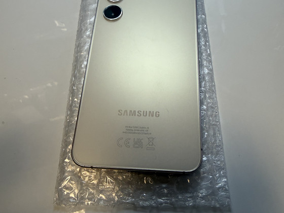SAMSUNG S24 8/128GB