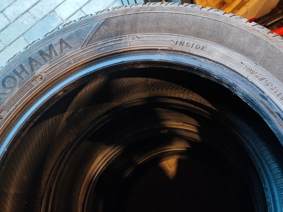 Lamellrehvid Yokohama IceGUARD iG60 205/55 R17 (4 tk)