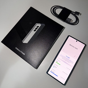 Samsung Galaxy Z Fold 6, 512GB (2 foto / 4)