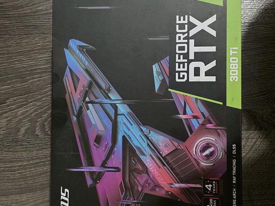 AORUS GeForce RTX 3080 Ti MASTER 12G - Gigabyte