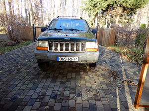 Jeep Grand Cherokee Laredo 4.0 131kW (1 foto / 4)