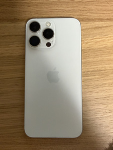 iPhone 15 pro max (2 foto / 3)