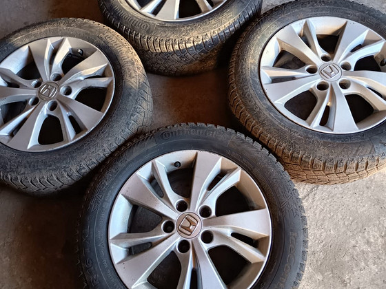 Honda veljed talverehvidega